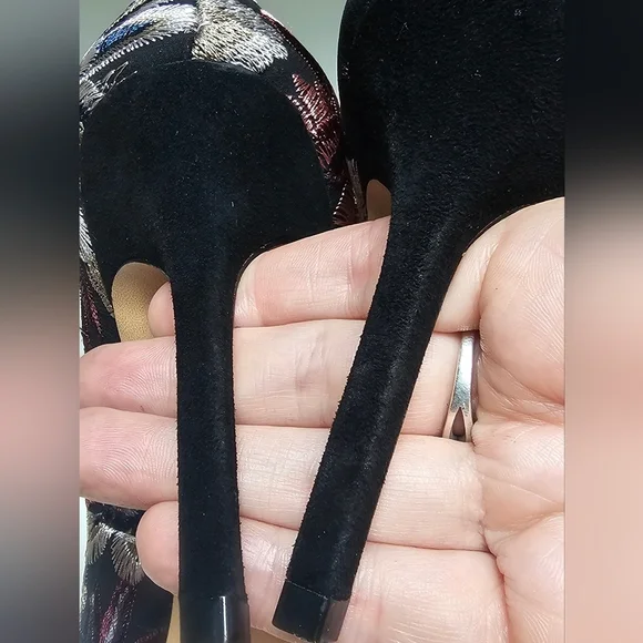 G.I.L.I. Alecia Women's High Heels Size 9.5 Multicolor Embroidered Pointed Toe - Picture 15 of 15